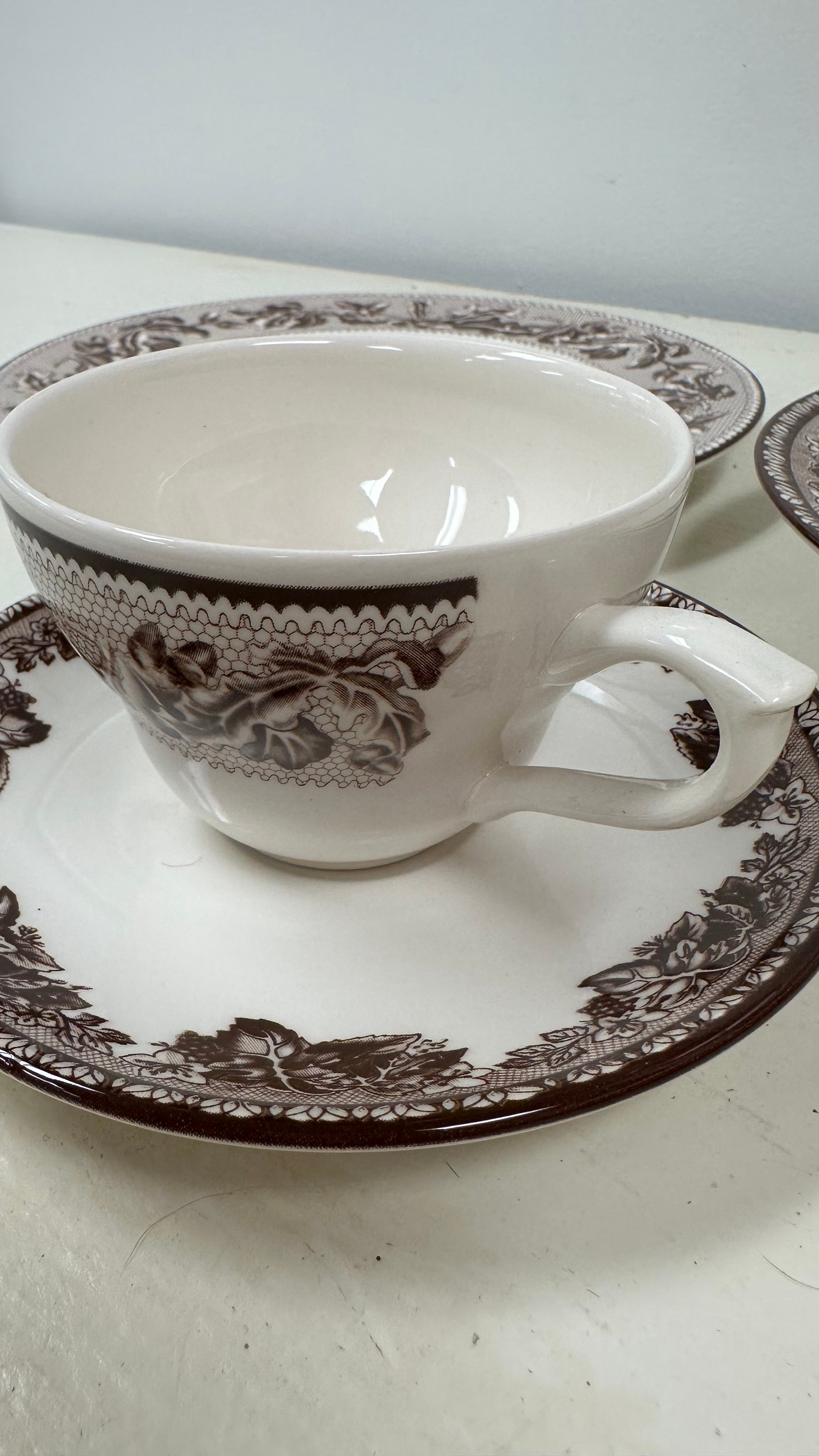 Wedgewood Acorn & Leaves Set