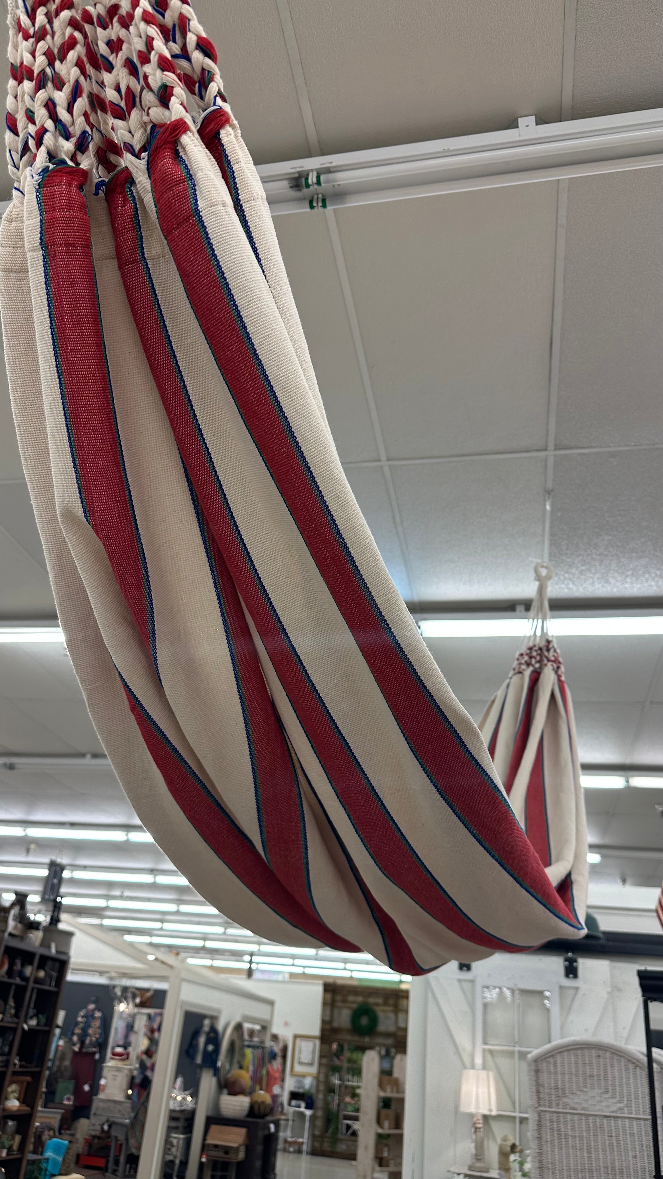 Munay Wasi - Oversized 100% Cotton Hammock